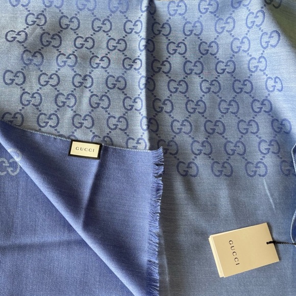 **SOLD** Authentic GUCCI light Blue & Periwinkle Wool And Silk Logo Scarf NWT - Picture 9 of 9